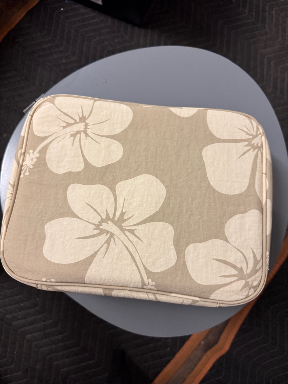 ALOHA Collection Beige Floral Travel Pouch - Picture 6 of 6